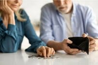 【現実】貯蓄ゼロの50代夫婦世帯は「27.4%」年金収入だけでは足りない、意外な実態