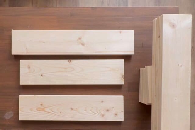 「センス抜群！！」木材とセリアの目隠しシートを活用したマグカップラックのDIY。ホームセンターのカットで手間を省きながら組み立てる手順も