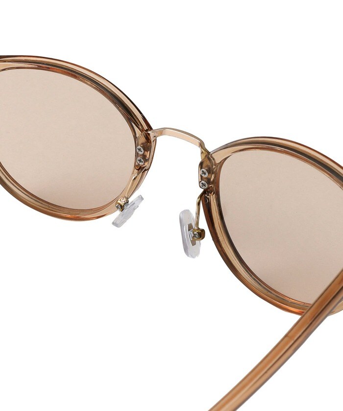 曇りにくい加工がされたサングラス