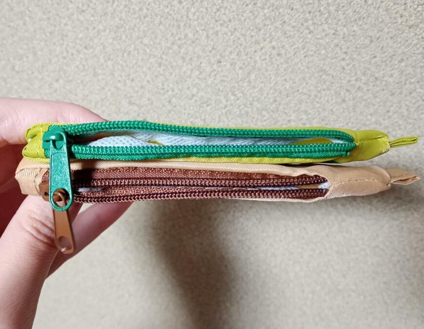 筆者撮影（ダイソー、コインケース　埴輪土偶柄・コインケース　古墳柄）