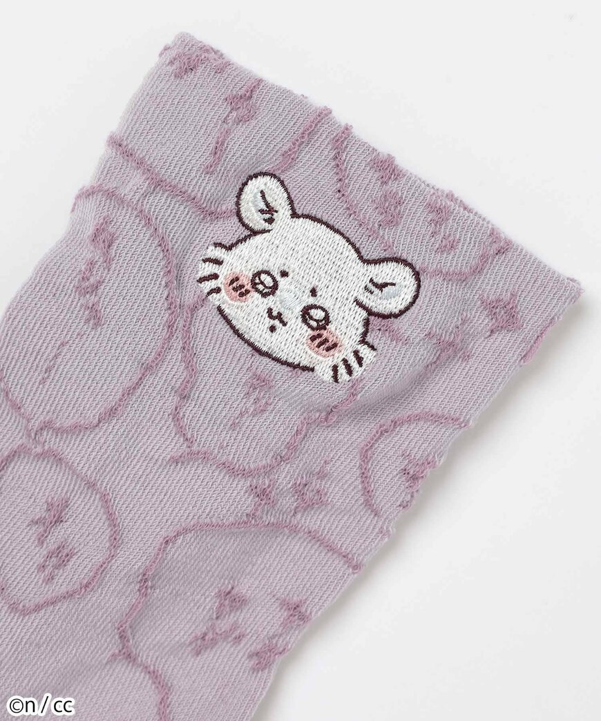 出所：ハニーズ公式　ちいかわ／刺繍ソックス