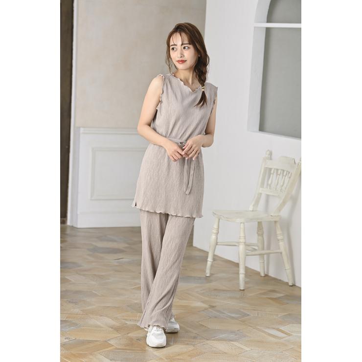 出所：しまむら　レディース　プルオーバー＋プリーツパンツセット（近藤千尋）