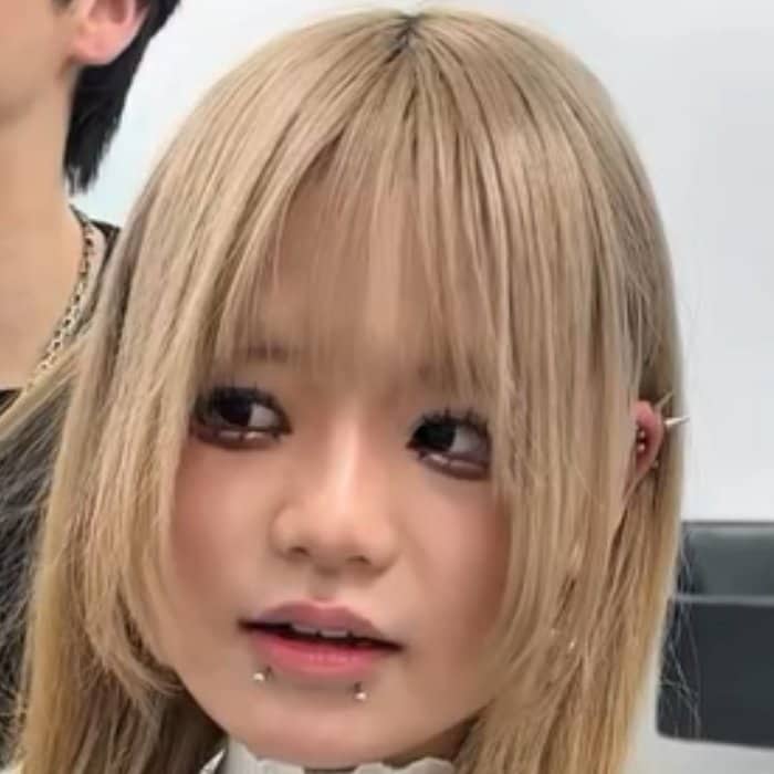＜心機一転＞ロングヘアから『短めウルフ』へ！30センチばっさりカットによる印象チェンジに注目