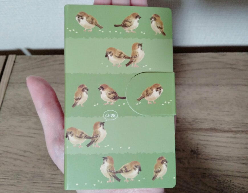 筆者撮影（セリア、ブック型メモ コトリいっぱい）