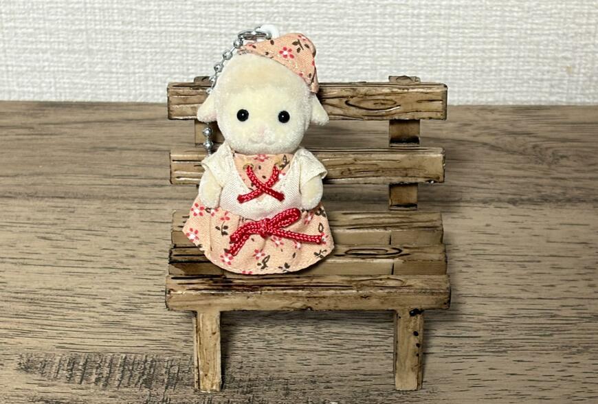 ダイソー、インテリアオブジェ（ベンチ）の画像