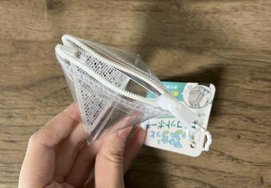 キャンドゥ、ぷちっとマスコットポーチ（テトラ型）画像