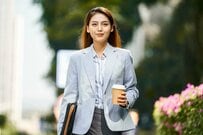 【国家公務員と民間企業】「ボーナスを含めた年収の差」はどれくらい？国家公務員の「平均給与・職種別の給与差」も解説！