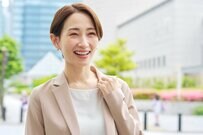 厚生年金の平均月額は14.6万円。では「15万円超」の人ってどれほどいるの？　申請しないともらえない「老齢年金生活者支援給付金」も解説