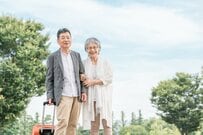 【60歳代・70歳代】いまどきシニアの平均貯蓄額はいくら？《65歳・70歳・75歳以上》みんなの生活費、実際どれくらい必要？