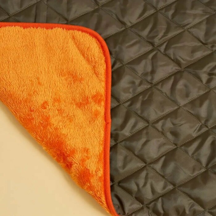 裏は起毛仕上げになっています