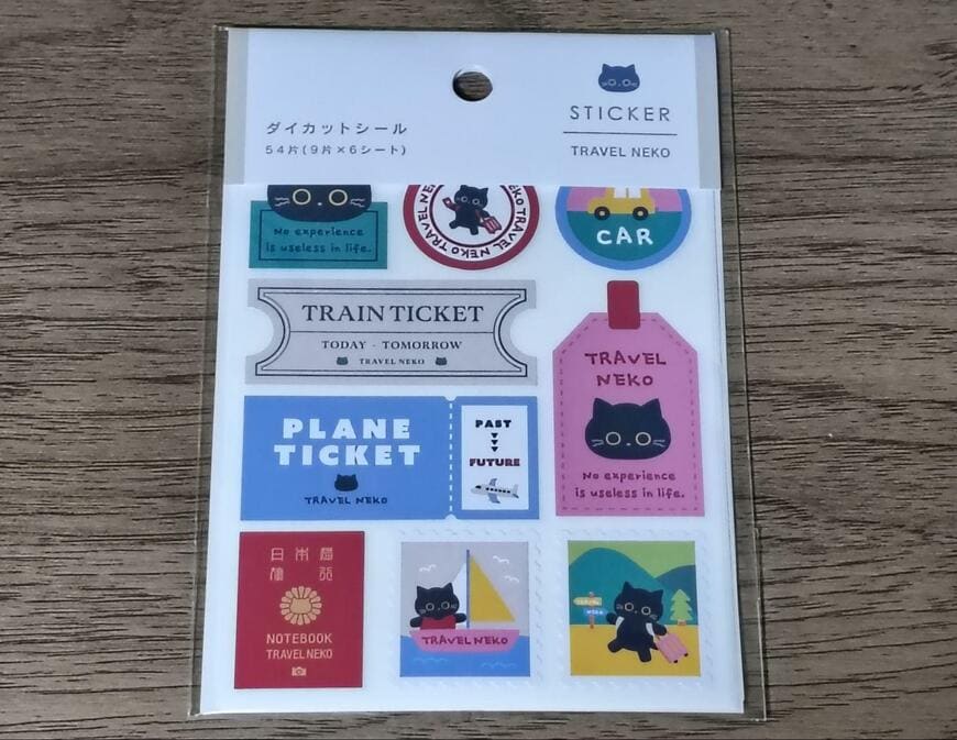 筆者撮影（キャンドゥ、ダイカットシール トラベルネコ54片）