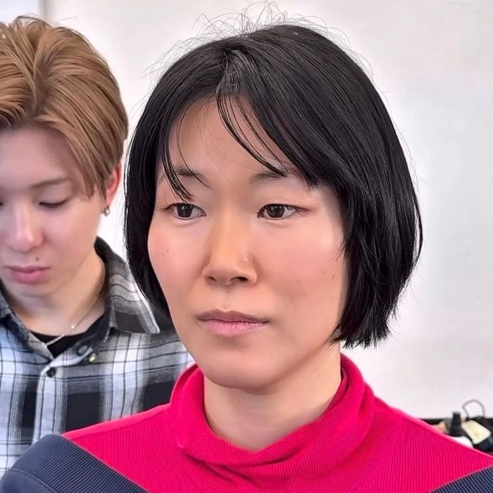 「クールな印象になりたい」女性が流し前髪ショートでかっこよくスタイルチェンジ