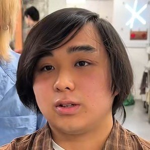「すっげぇ不安で」伸びきった髪に無頓着だった男性→プロの“カットとパーマ”でスッキリ短髪に！「オシャレな髪型」に笑顔あふれる