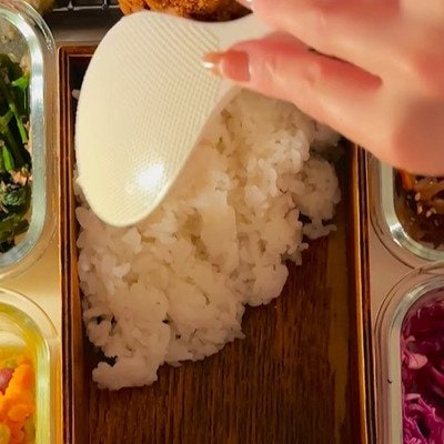 まるでデパ地下のお弁当みたい！母が「高校生の娘」のために作る【とんかつ弁当】華やか＆品数も豊富で「美味しそう」と話題