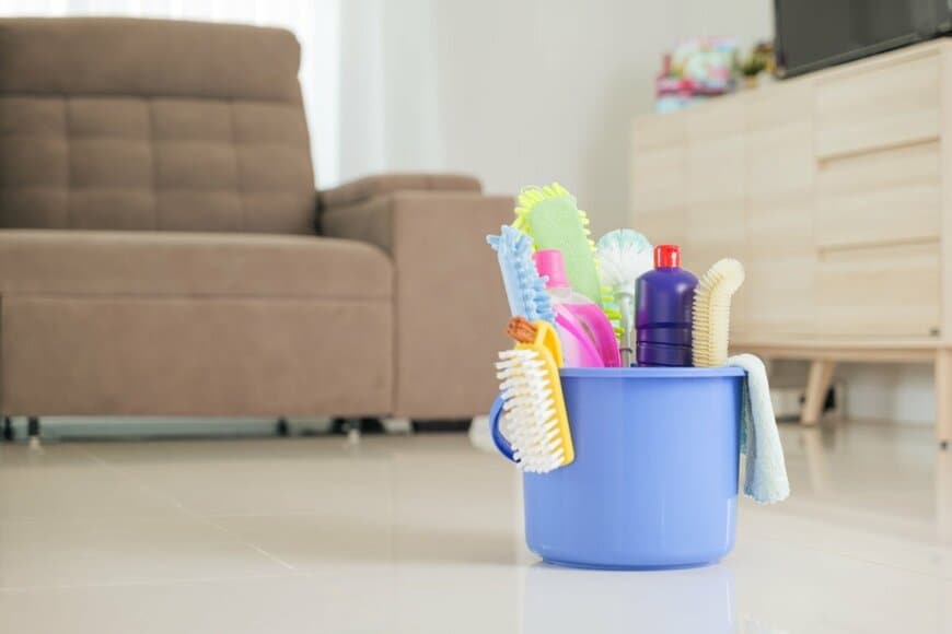 二人以上の世帯の家事用消耗品の消費支出をご紹介