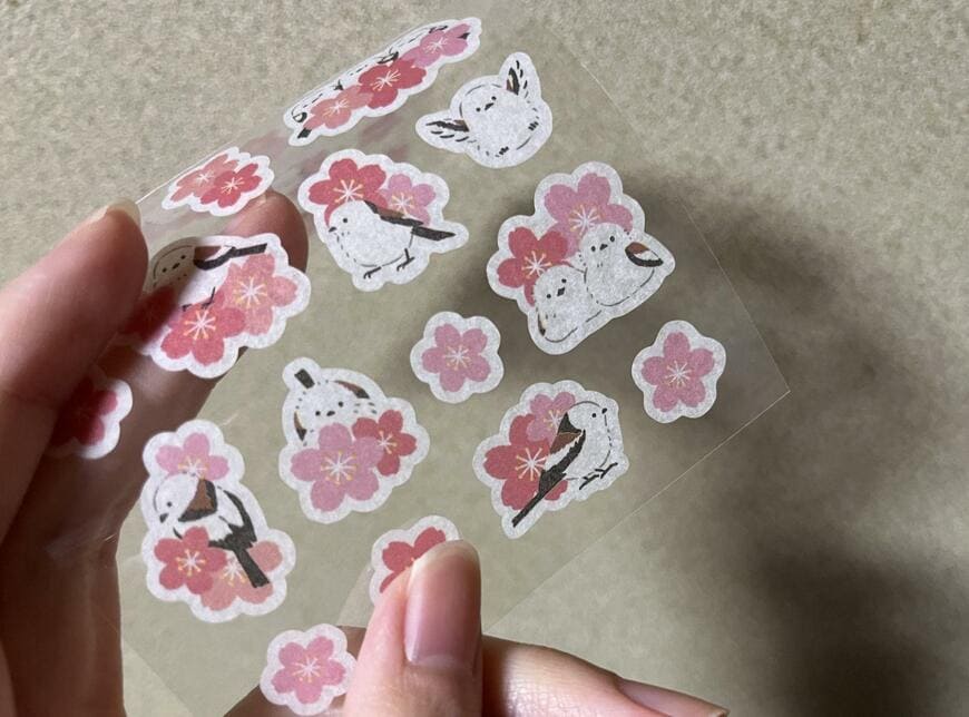ダイソー、ステッカー(桜とシマエナガ)画像