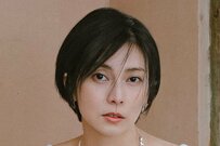 柴咲コウ ショーパンから美脚披露！「いくつになっても美しすぎ」「透明感抜群」「可愛くて魅力的で綺麗」とネット大絶賛