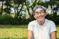 【厚生年金＋国民年金】「月額15万円を超える」男性の割合は何％？男性の「平均年金月額」はいくら？