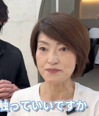 思い通りの髪型にならないと悩む女性　プロの手で激変したショートヘア姿が話題