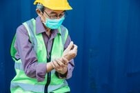 65歳でリタイヤ可能？無職夫婦世帯の「貯蓄・生活費」平均額を紹介　65歳以上の就業率は年々増加