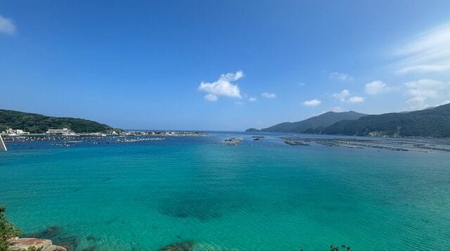 【絶景】高知県・柏島の“美しい海”に反響　エメラルドグリーンの海面に目が奪われる