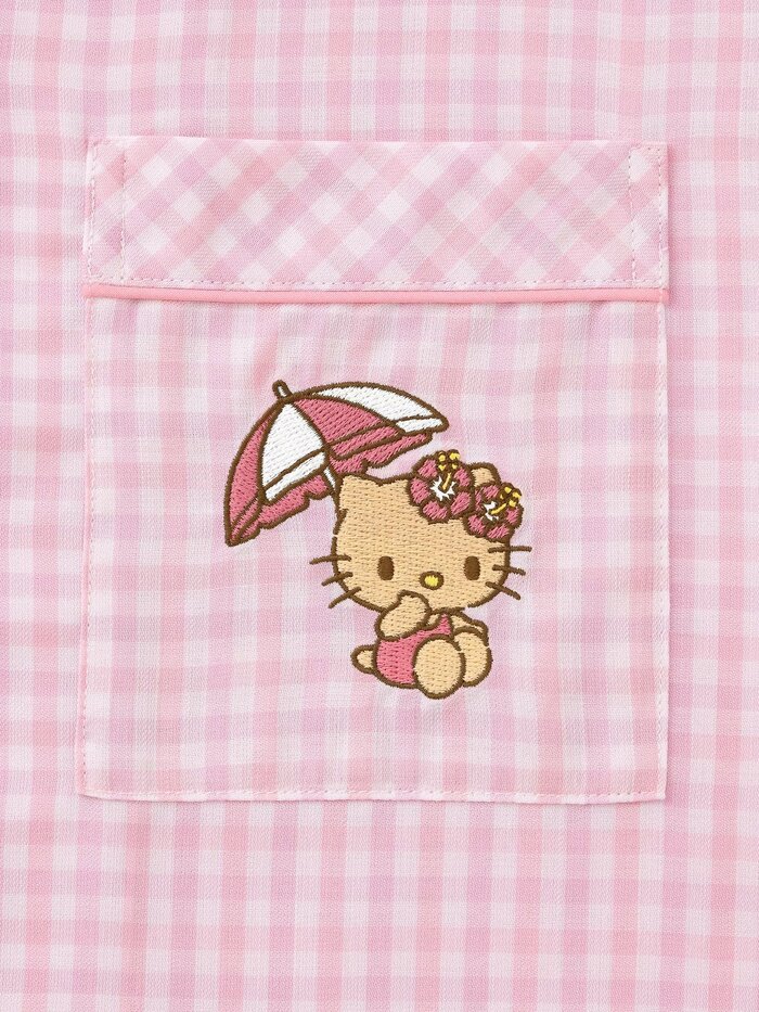 胸ポケットにさりげなく施されたキャラクターの刺繍