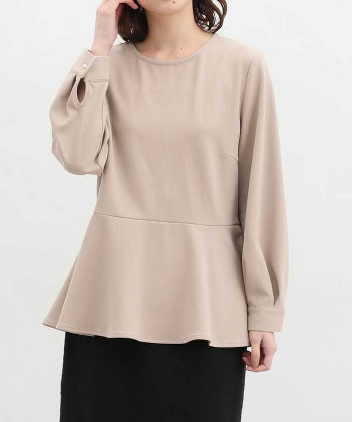 ペプラムトップス ベージュ