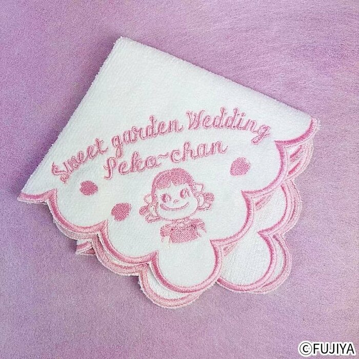 「スウィートガーデンウェディングペコちゃん スカラップハンカチタオル」