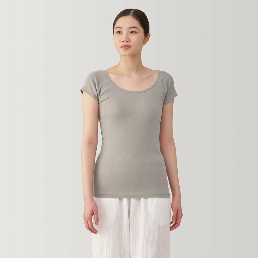 出所：無印良品公式　婦人　さらっと綿汗取りパッド付きフレンチスリーブ