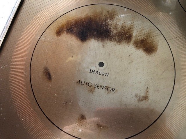 『ガスコンロ・IHクリーナー』使用前（筆者撮影）