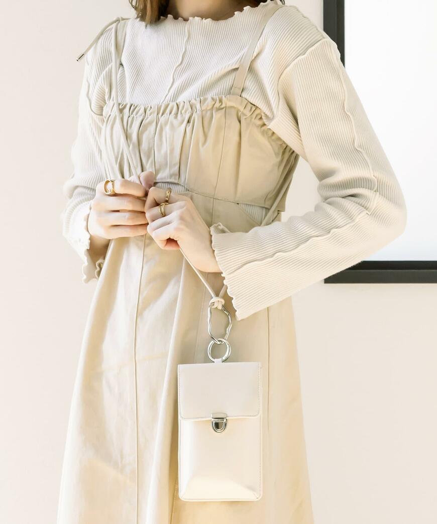 3COINS 、スマホショルダーバッグ 画像