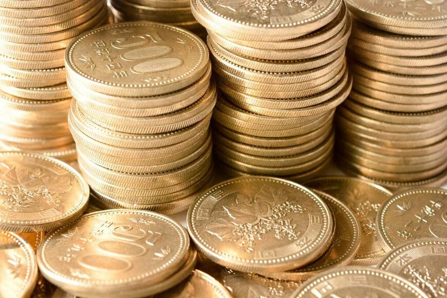 現在出回っている日本の通貨の合計金額はいくら？