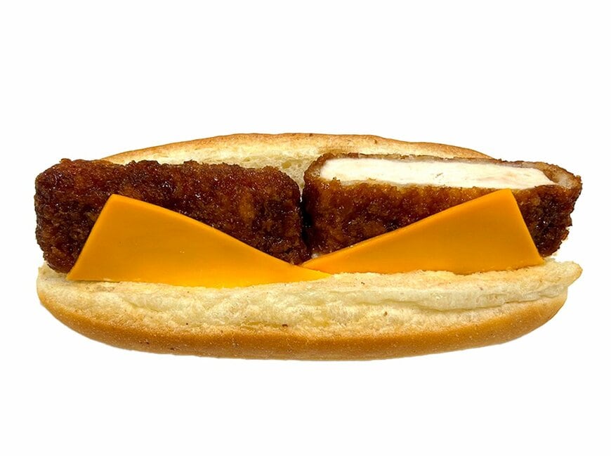 セブン-イレブンの新商品：九州産華味鳥チーズチキンカツロール