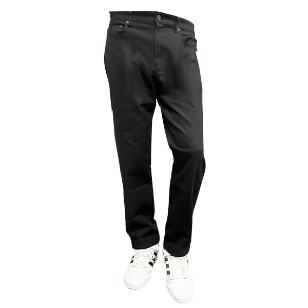 新『色褪せ知らずの黒パンツ』ストレートパンツ