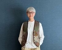 【70代マダム】無印良品「ブラウス」のレイヤードコーデがおしゃれ。秋らしいベストと色づかいが素敵！