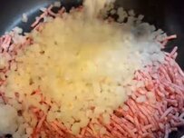 【本日の旦那弁当】フライパンひとつで作る”牛カルビマヨ”が美味しそう！かわいいピックで遊び心もプラス