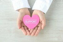 【低所得者や年金世帯に給付金】検討開始へ。住民税非課税世帯への10万円給付の動向や該当する目安年収を解説