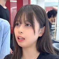 【大変身】ボブ好きの彼氏のためにロングだった女性が大胆イメチェン！ 