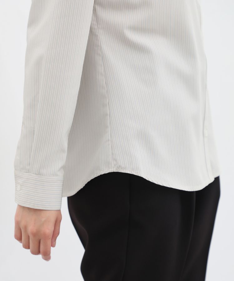 出所：ハニーズ公式通販 スタンドフリルシャツ