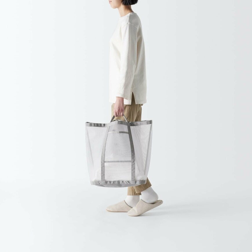 出所：無印良品ネットストア　ナイロンメッシュランドリーバッグ
