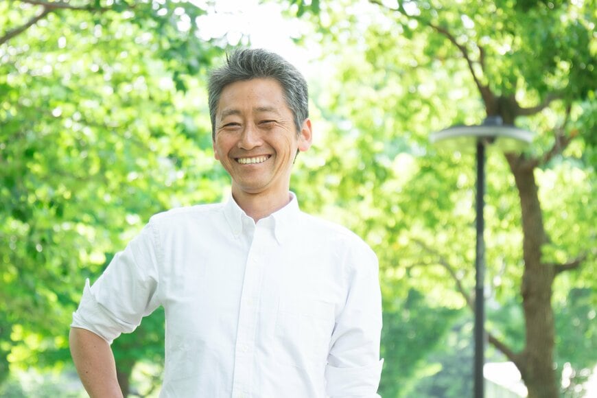 【70歳代】厚生年金と国民年金「ふつうの人」いくら受給している？単身世帯の貯蓄「中央値475万円でも平均が約3倍高い」のはなぜ？