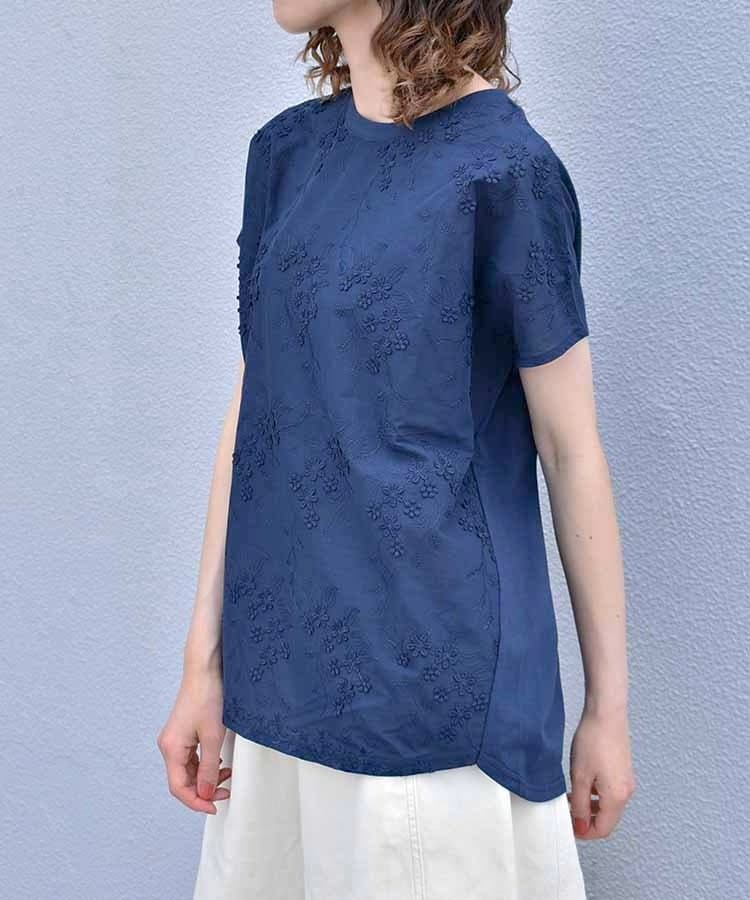 Bleu Bleuet（ブルーブルーエ）公式サイト　フラワー3D刺繍TシャツNO1