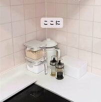 【100均DIY】セリアの木板などでキッチンがスッキリ＆掃除もラクラク〈調味料ラック〉が爆誕！「可愛い」と話題