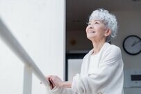70歳代【おひとりさま】の貯蓄額は平均いくら？国民年金・厚生年金の月額も確認