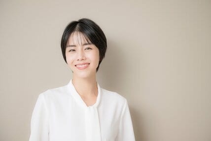 【厚生年金に約33年加入した女性】「年金額の目安」はいくら？《平均年収約420万円》のケースをシミュレーション