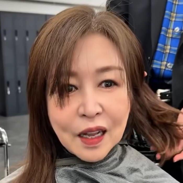 「毛先に動きが欲しい」女性がレイヤーカットでふんわりヘアにスタイルチェンジ