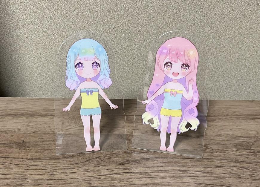 ダイソー、シール付クリアスタンドドール商品画像