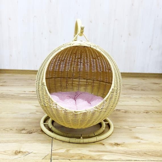 ニトリ、癒しの空間を与えるペット用ハンギングチェアー商品画像