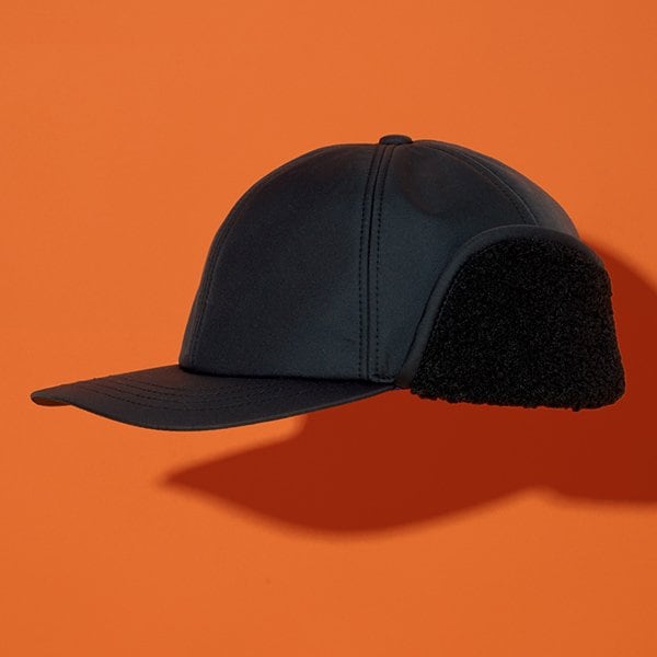 ファミリーマート　耳当て帽子 くろ画像