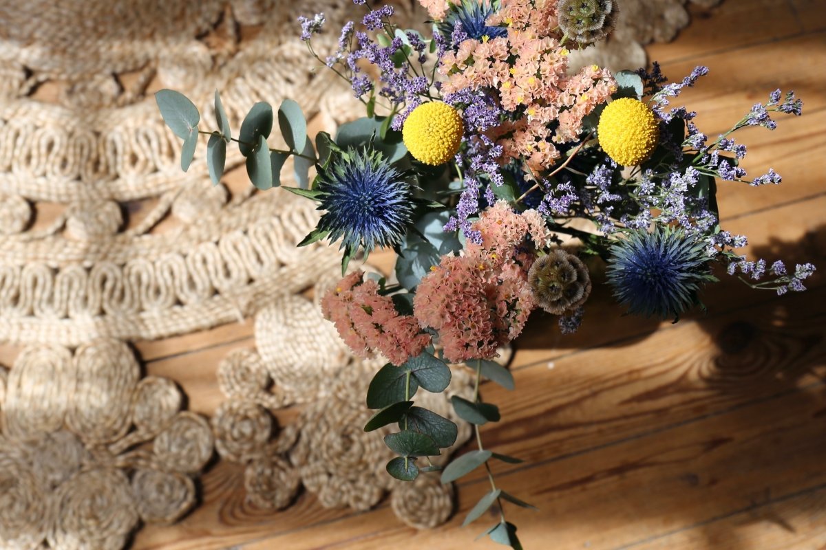ガーデニング】庭の花をキレイな〈ドライフラワー〉にする方法